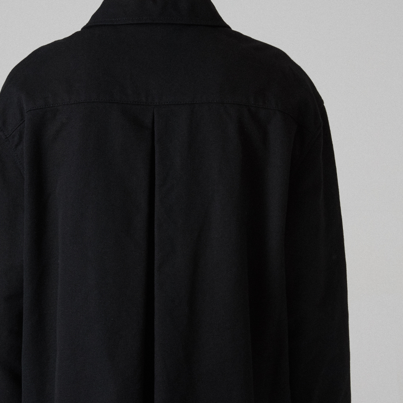 Wing collar Inverted pleats shirt jacket_Black